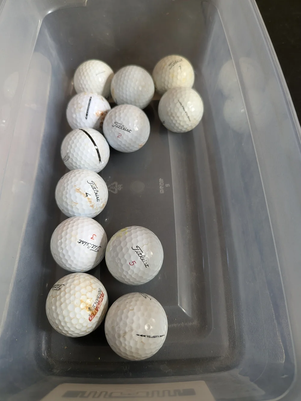 1 Dozen Near Mint Mixed Titleist Golf Balls